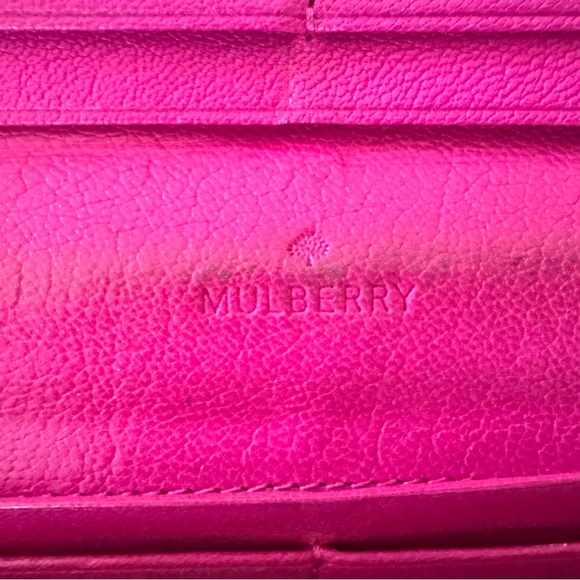 Pre-loved Mulberry Continental long wallet in hot pink - Picture 5 of 13